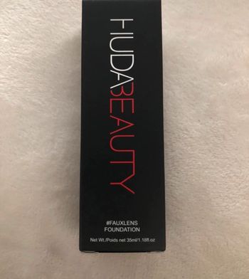 🌼Fond de teint Huda beauty🌼