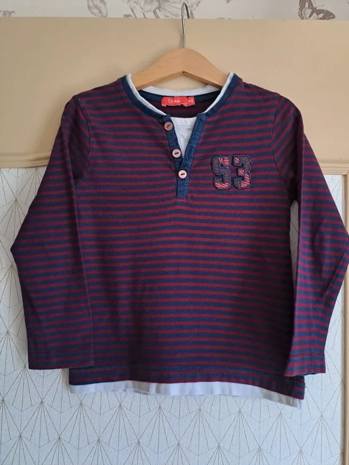 T-shirt garçon ML 5 ans comme neuf bordeaux tissaia
