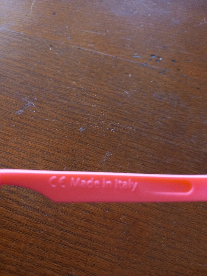 Lot 2 paires de lunettes de soleil - photo numéro 4