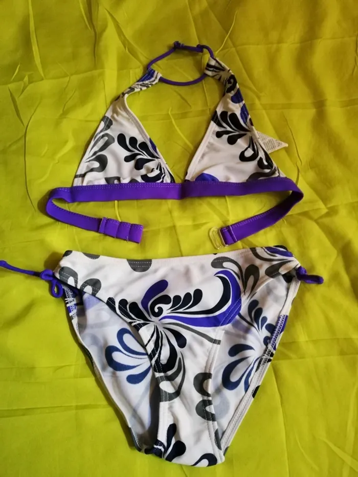 Maillot de bain, deux pièces