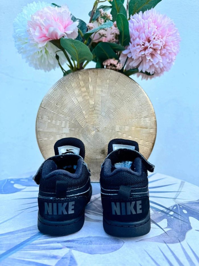 Basket noires || Nike || Court borought || 19.5 - photo numéro 4