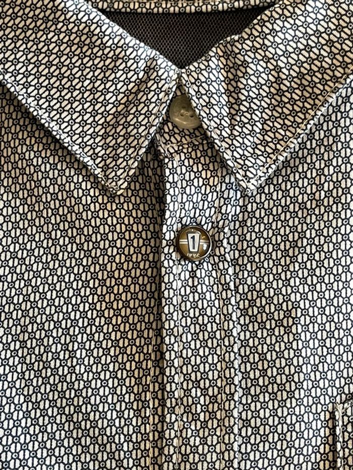 Chemise ikks taille 8 ans neuves - photo numéro 10