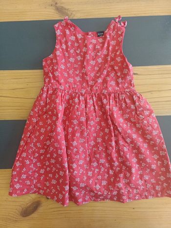 Joli robe rouge Kiabi