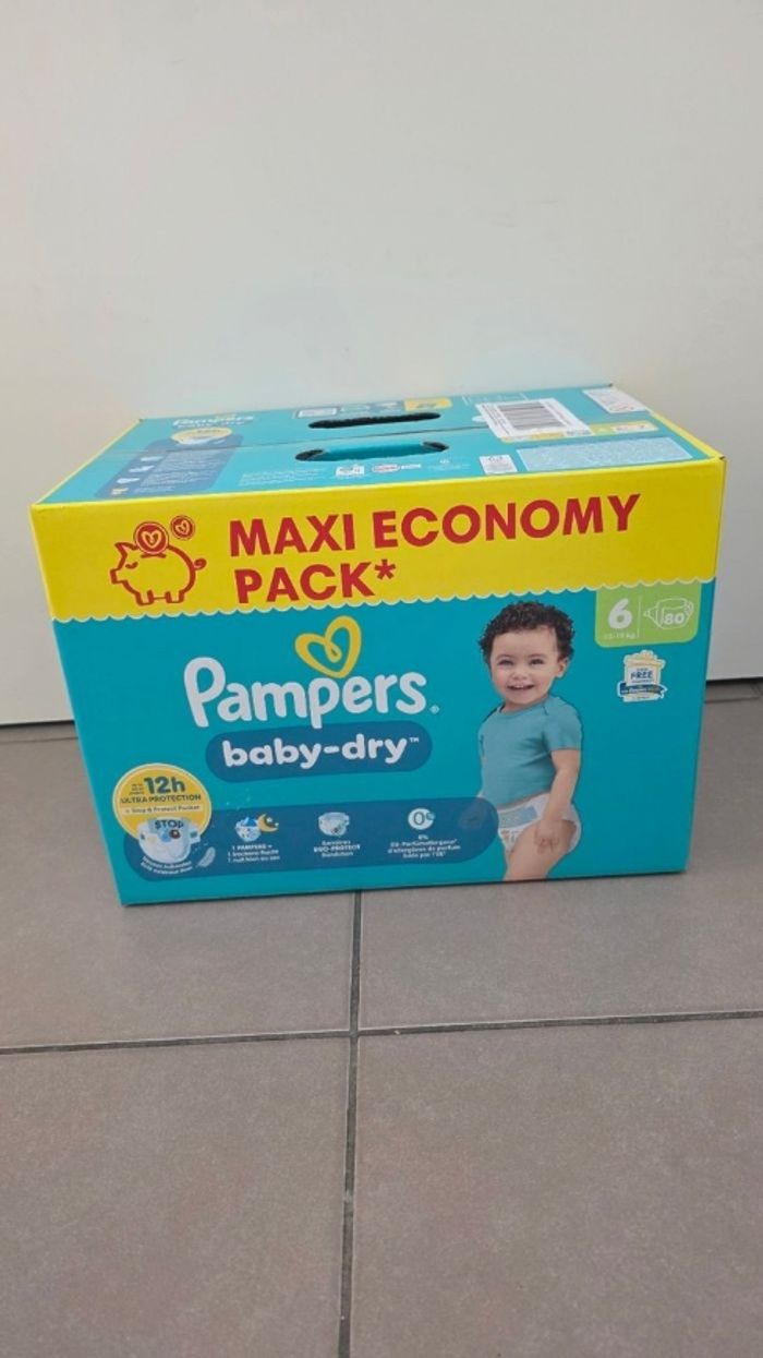 80 couches pampers taille 6