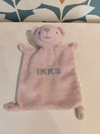 Doudou plat ourson ours nounours ikks