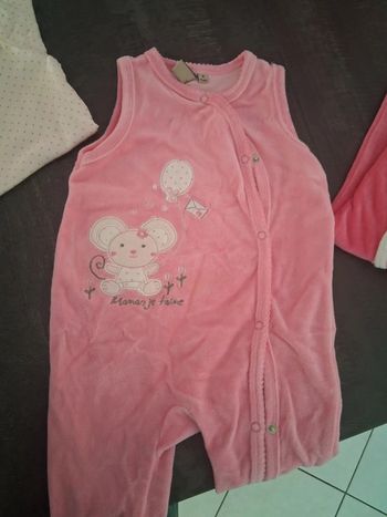 Lot body et 2 pyjama un sans manche Boîte A Malices