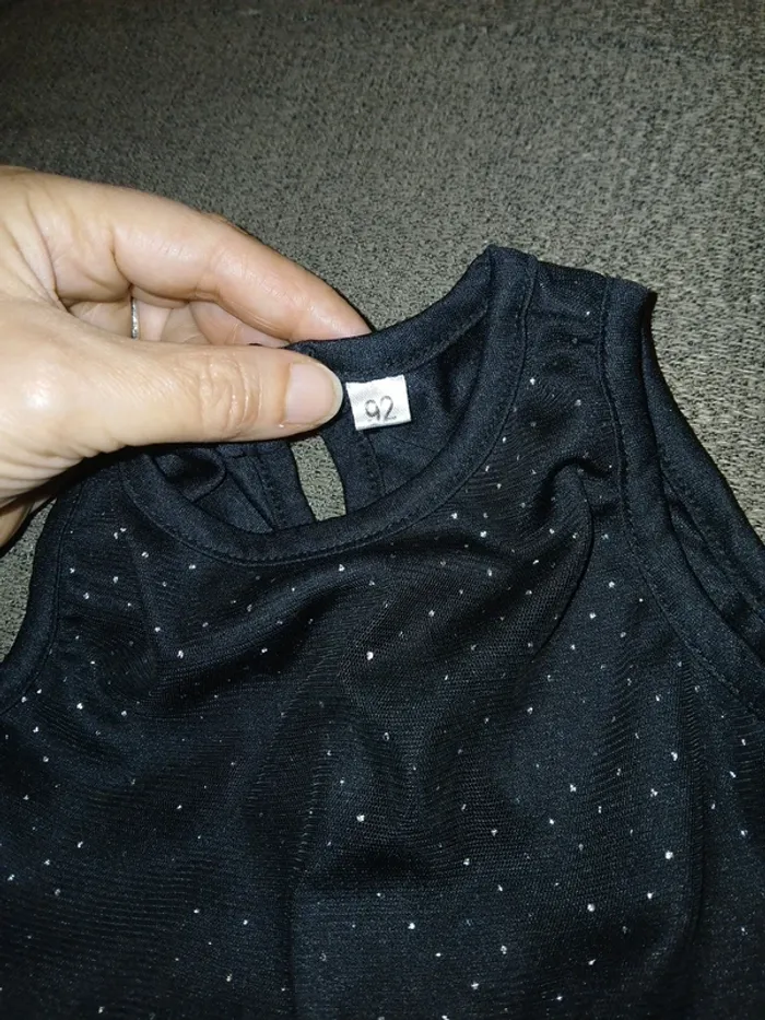 Robe noire pailletée - photo numéro 4