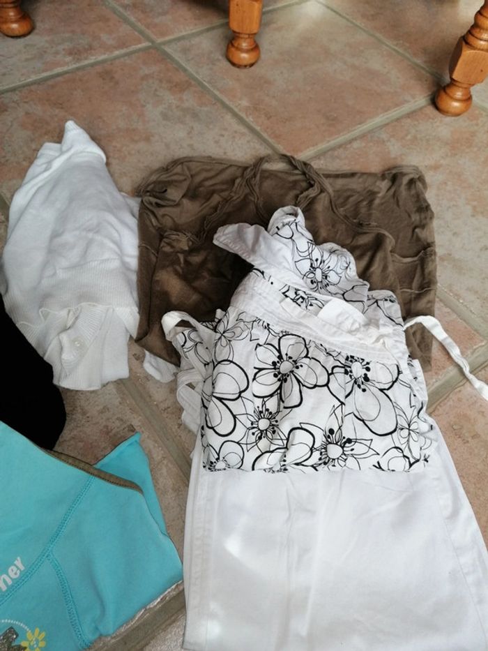 Lot vêtement 10 ans - photo numéro 3