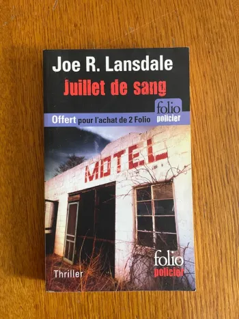 Livre juillet de sang