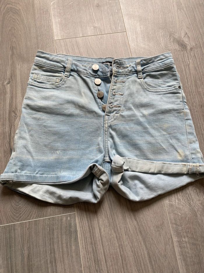 Short jeans