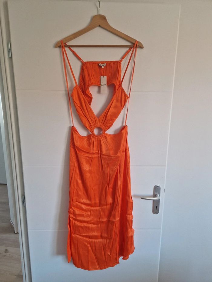 Robe midi orange vif de la marque etam, taille L, neuve avec étiquette - photo numéro 2