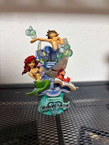 Figurine Ariel et Sora 