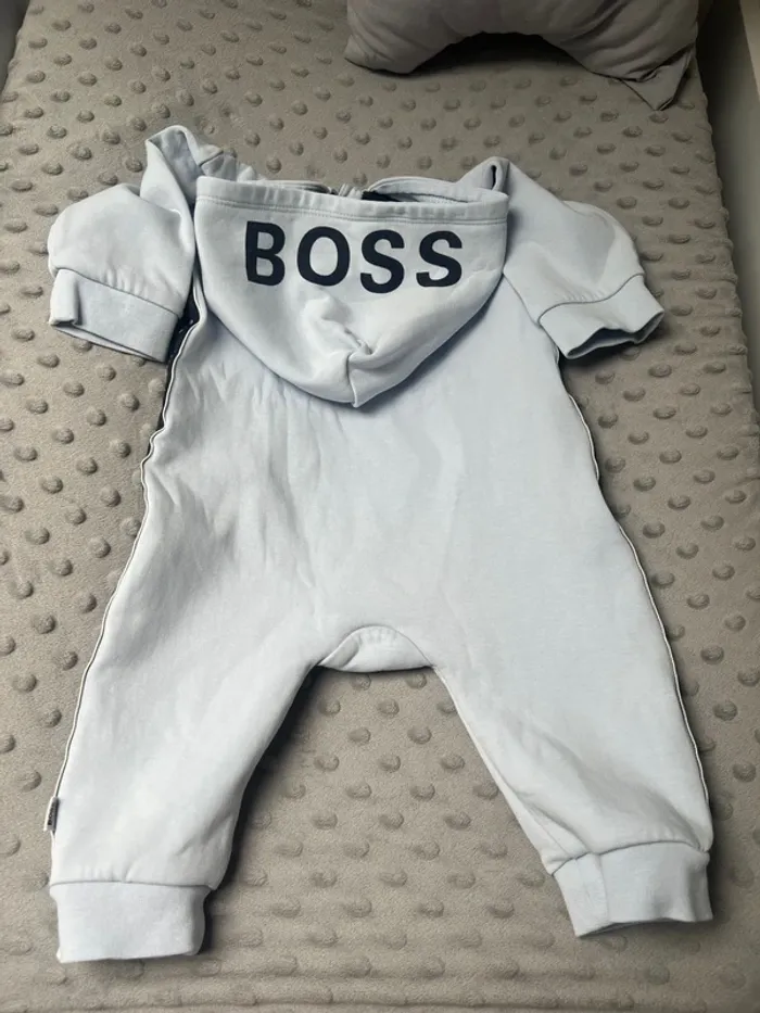 combinaison bébé boss - photo numéro 3