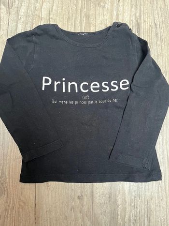 Teeshirt manches longues taille 12 mois