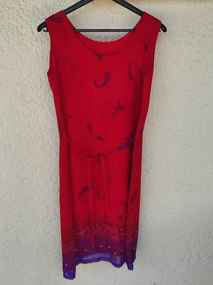 Robe rouge et violet - photo numéro 2