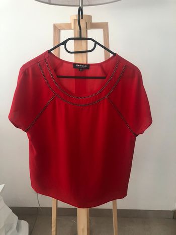 Haut rouge