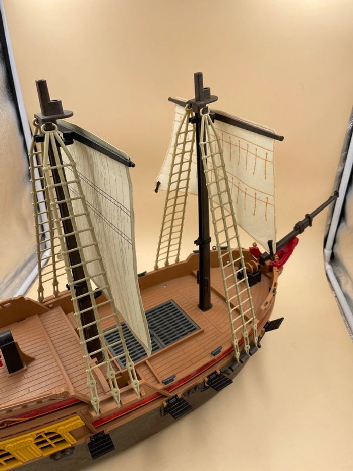 Bateau pirates Playmobil + 3 figurines - photo numéro 6