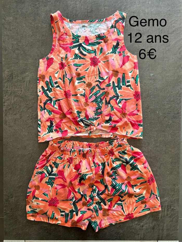 Ensemble haut et sort fleuri