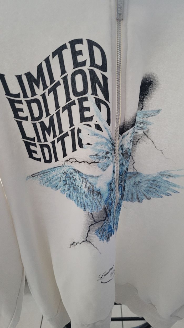 Sweat zippé à capuche blanc et motif oiseaux bleus limited edition - photo numéro 2