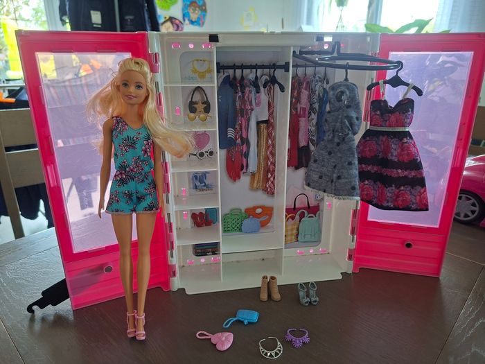 Dressing Barbie