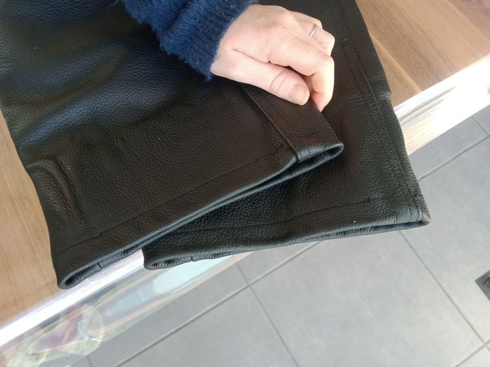 Pantalon moto cuir femme - photo numéro 8