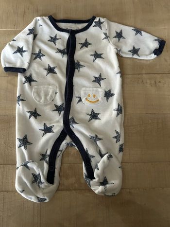 Pyjama velours blanc et étoiles marine
