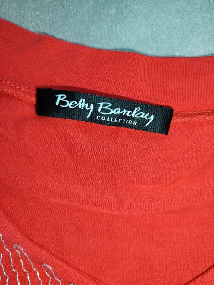 Pull rouge - photo numéro 4