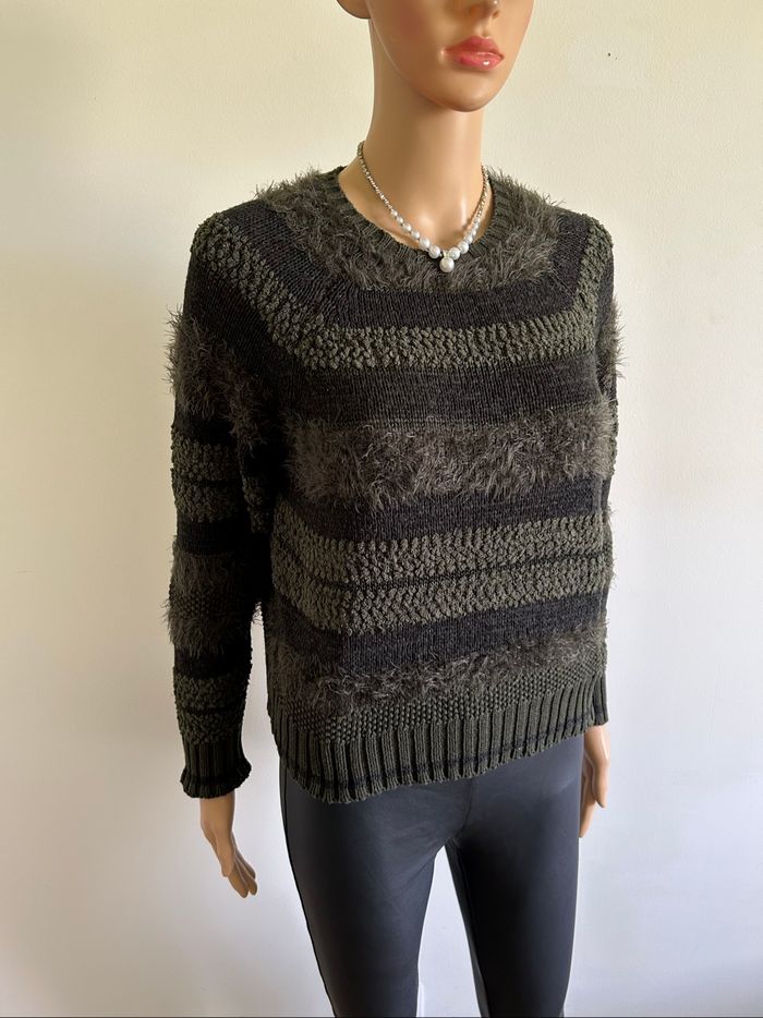 Pull vert kaki à manches longues Only taille S jamais porté - photo numéro 2