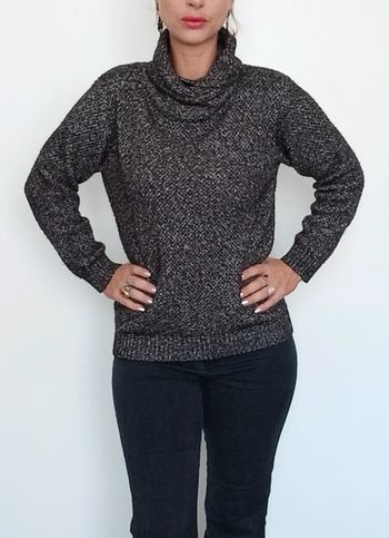 Joli pull col montant