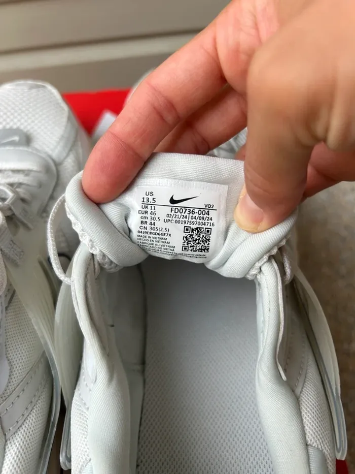 Chaussures baskets homme Nike v2k run taille 46 - photo numéro 7