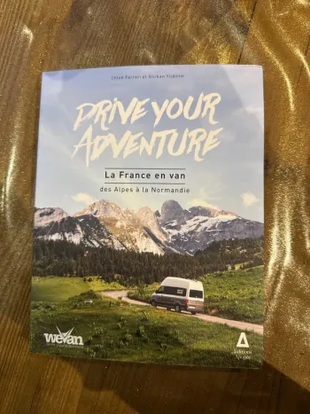 Livre drive tou d’aventure la France en van des Alpes à la Normandie