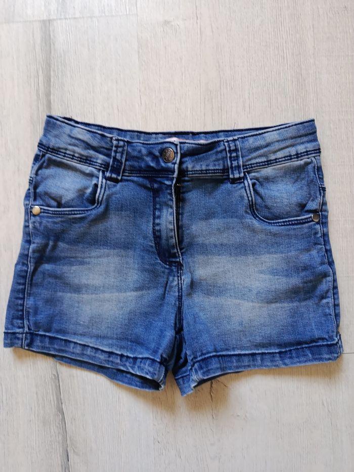 Short marque Gémo taille 10 ans - photo numéro 2