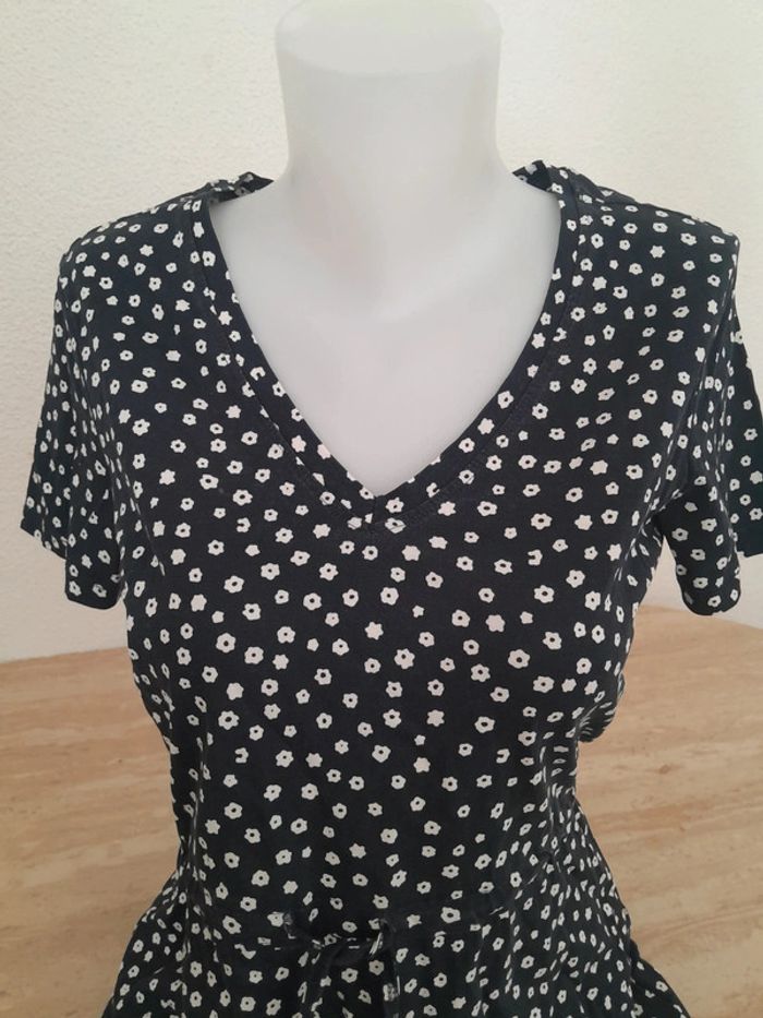 Robe d'été Only 💫 cintré-fleurie💫Taille 36 - photo numéro 2