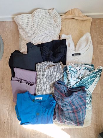Lot n°3 10 vêtements bien lire l'annonce