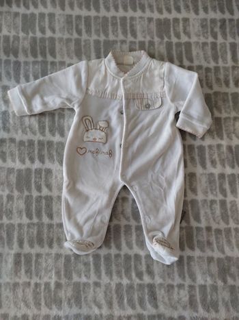 Pyjama blanc et beige NAF NAF 1 mois