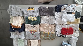 Lot pyjama et body