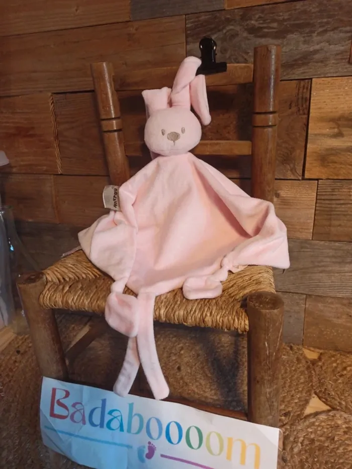 Doudou lapin triangle Nattou rose tbe - photo numéro 2