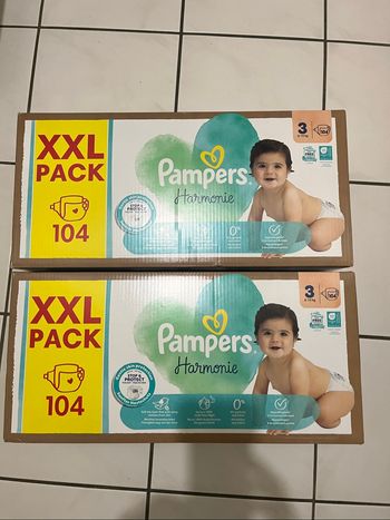 Lot couche taille 3 Pampers harmonie