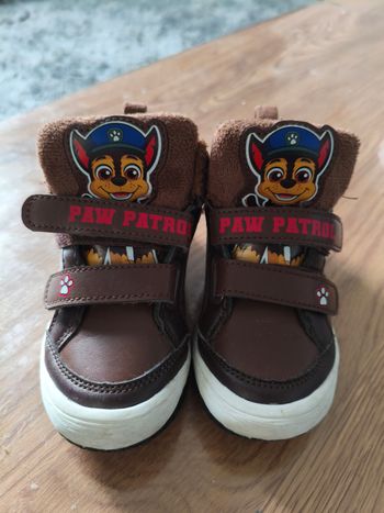 Chaussures paw patrol polaire taille 25
