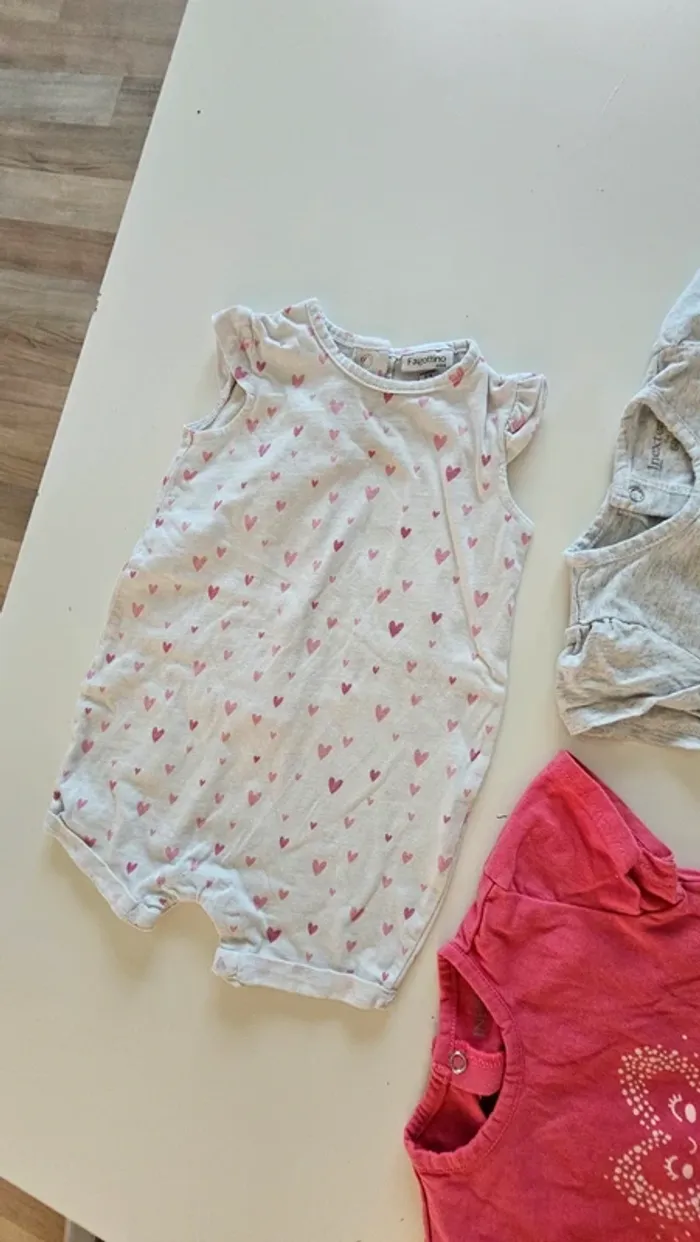Lot combishort 6mois - photo numéro 4