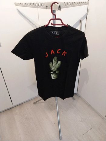 Tee shirt