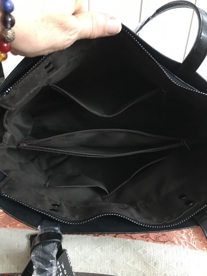 Super solde Magnifique grand sac cuir neuf lire description - photo numéro 7