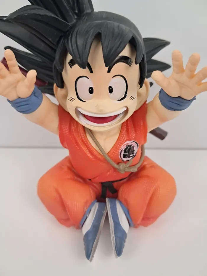 Figurine Son Goku Enfant avec les 7 boules de crystal - Dragon Ball - photo numéro 6