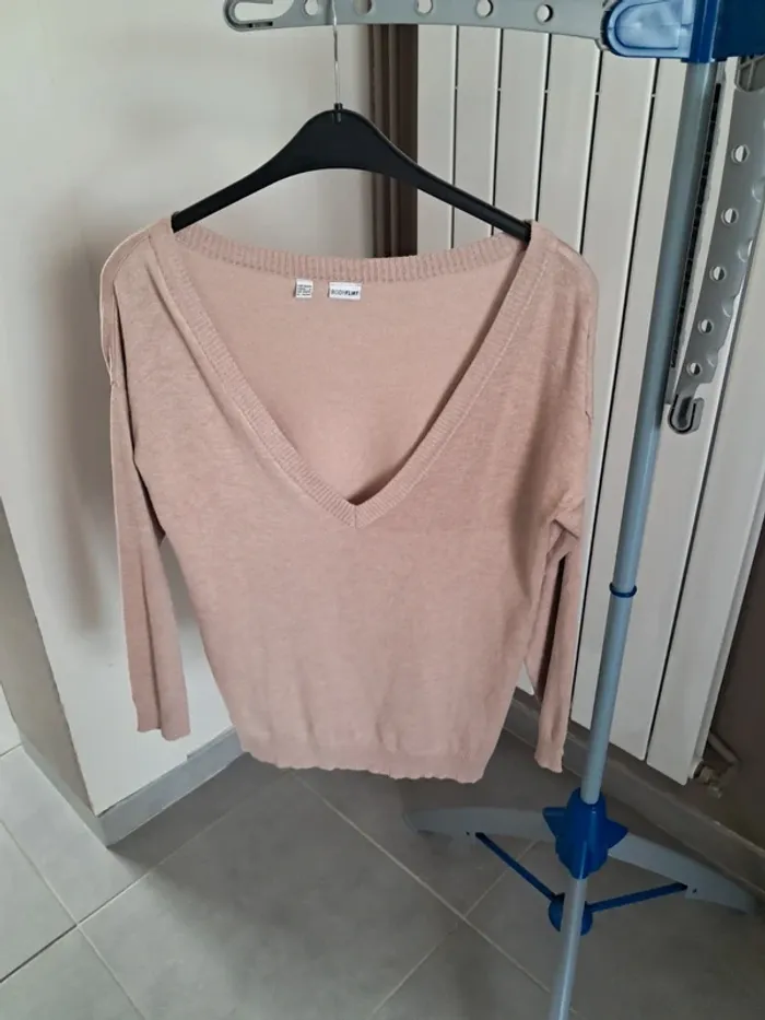 Pull décolleté profond Bodyflirt (de Bonprix)