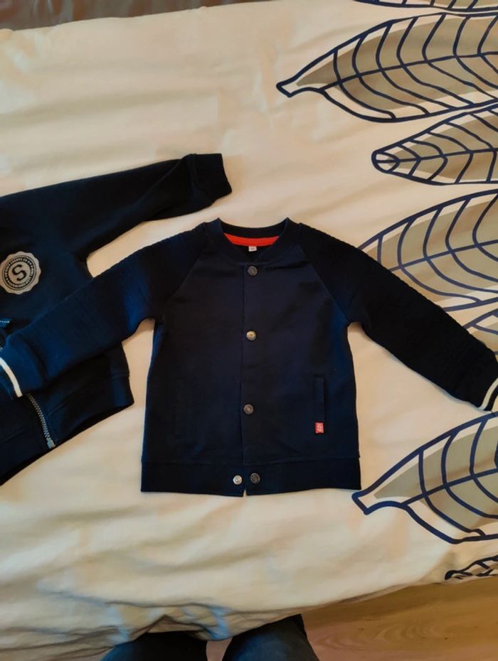 2 gilets bleu marine - photo numéro 5