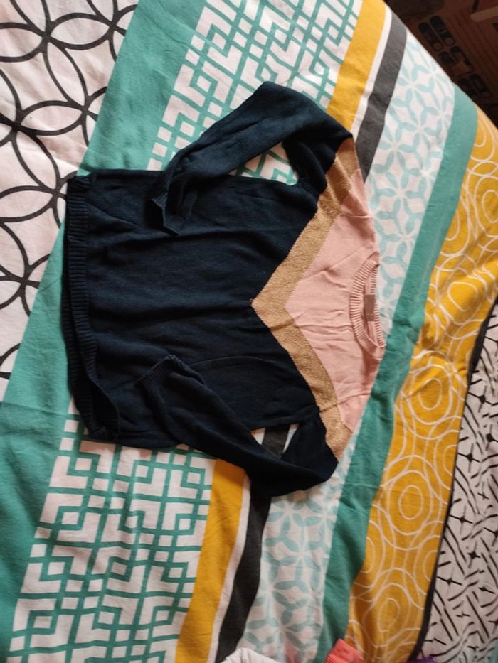 Pull taille 7 8 ans - photo numéro 3