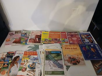 Lot de livres magazines fiches pour loisirs créatifs créations de bijoux ou autre