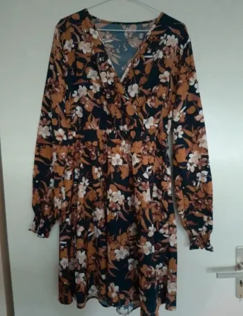 Robe fleurie brune