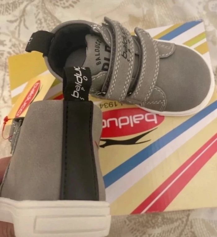 Chaussures montantes à scratch, bottines Pointure 20 Balducci Neuve - photo numéro 4