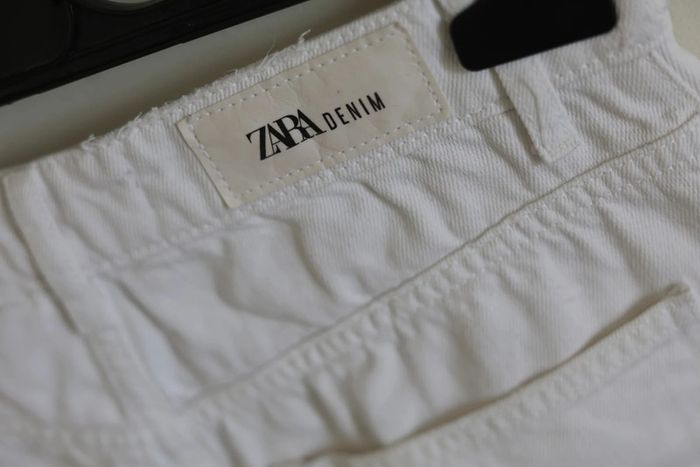 C59 short jeans blanc Zara 38 - photo numéro 5